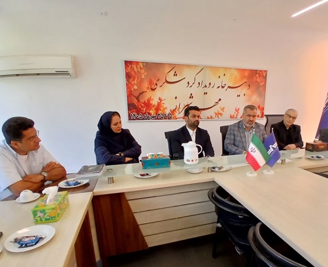 مدیرکل فرهنگ فارس، شیراز را «شهرگردشگری ادبی ایران» خواند/ از بازخوانی هویت دهکده جهانی تا کارناوال بزرگ گردشگری