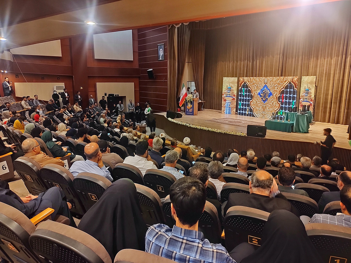 اختتامیه چهاردهمین جشنواره بین‌المللی دوسالانه عکس رضوی در البرز برگزار شد