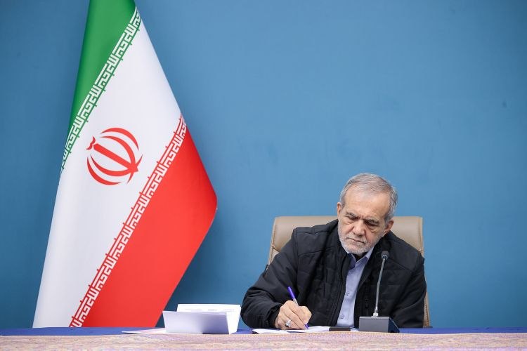 پیام پزشکیان به مناسبت روز شعر و ادب فارسی؛ شهریار، پل میان زبان‌ها و نسل‌ها