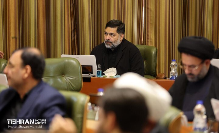 انتقاد سخنگوی شورای شهر تهران از یک بازیگر زن