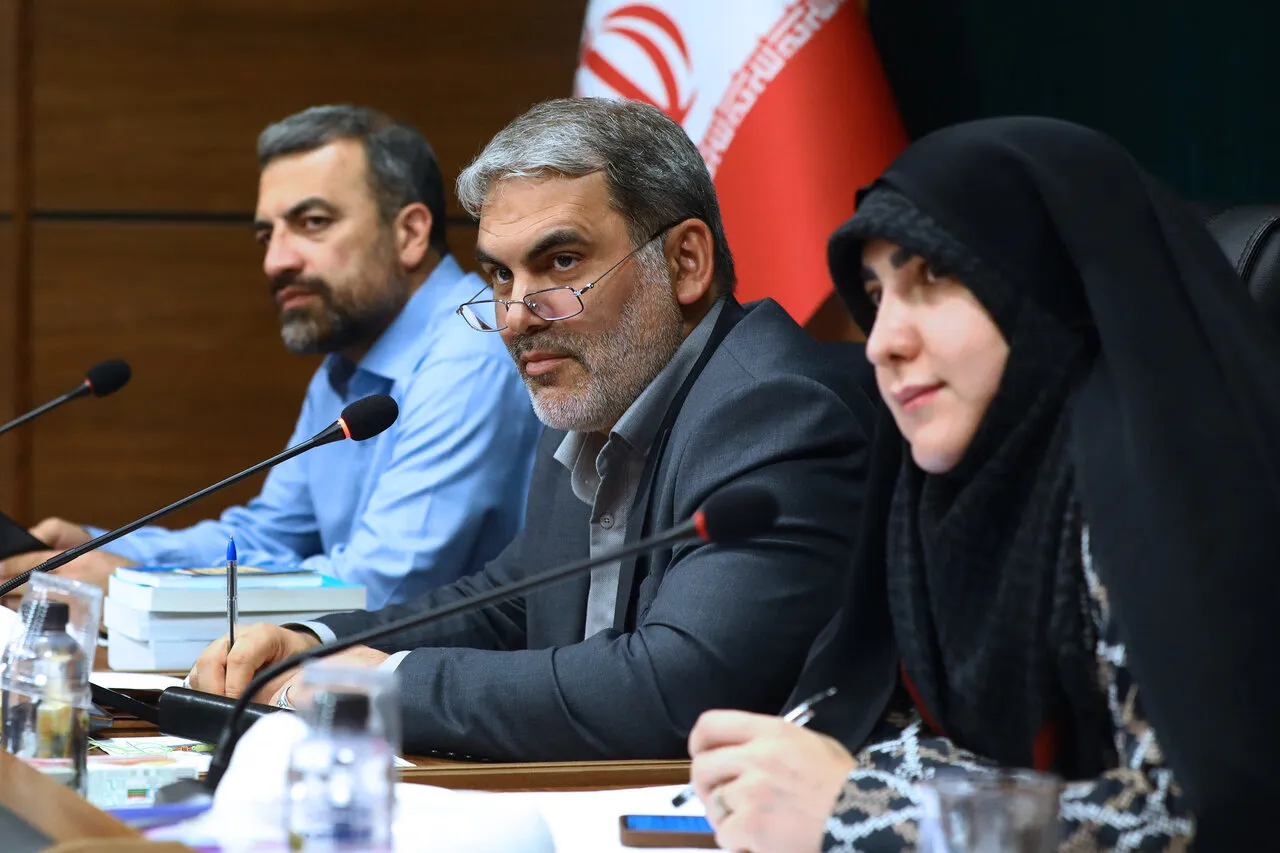 آیین‌نامه جامع صادرات گوشت و تخم‌مرغ تهیه می‌شود / سیاست‌های انقباضی، صادرات دام و طیور را محدود کرده است