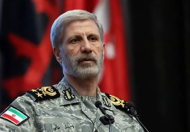فرمانده کل ارتش از پزشکیان تشکر کرد؛ رئیس‌جمهور صدای ملت ایران بود