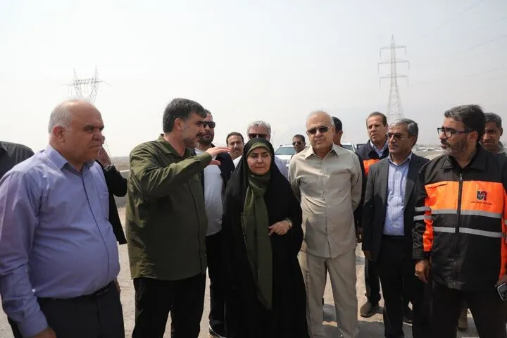 بازدید وزیر راه و شهرسازی از دو پل «کهورستان» و «بوژی‌رو» در استان هرمزگان