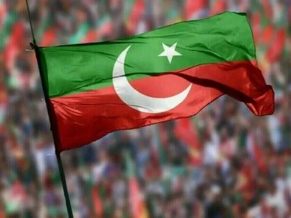 احتمال تعلیق راهپیمایی 27 سپتامبر (5 مهر) حزب عمران خان به دلیل اختلافات داخلی
