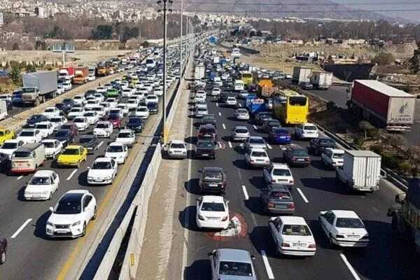 آخرین وضعیت ترافیک جاده‌ها امروز؛ ترافیک نیمه‌سنگین در هراز و آزادراه‌های تهران